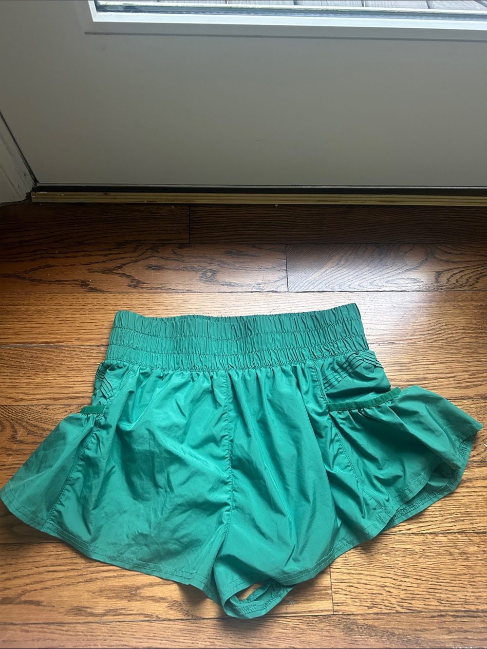 FP Movement get your flirt on green shorts XS - Picture 2 of 4